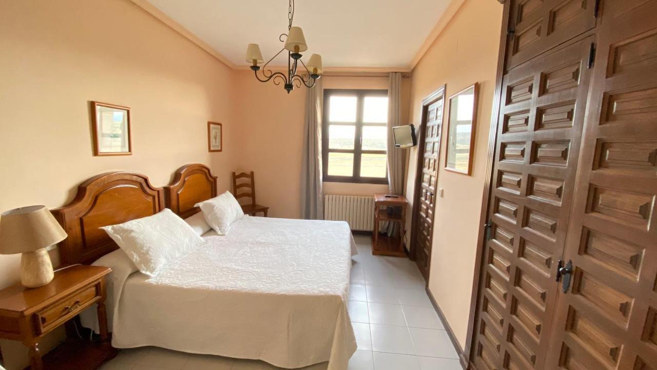 Hostal Las Paneras Ávila Luaran gambar