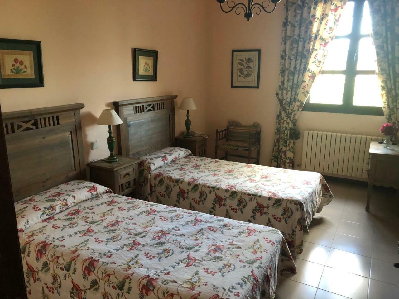 Hostal Las Paneras Ávila Luaran gambar
