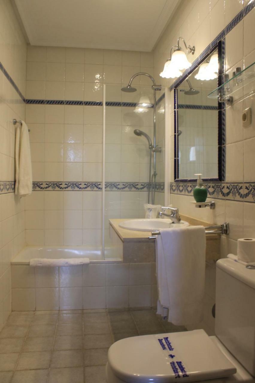 Hostal Las Paneras Ávila Luaran gambar