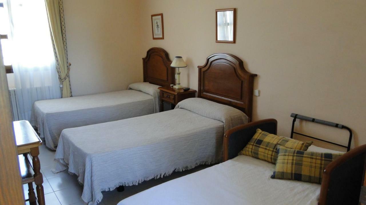 Hostal Las Paneras Ávila Luaran gambar