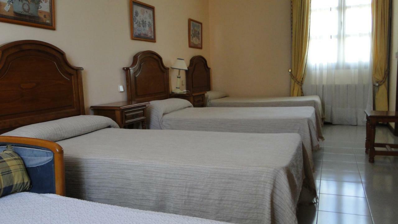 Hostal Las Paneras Ávila Luaran gambar