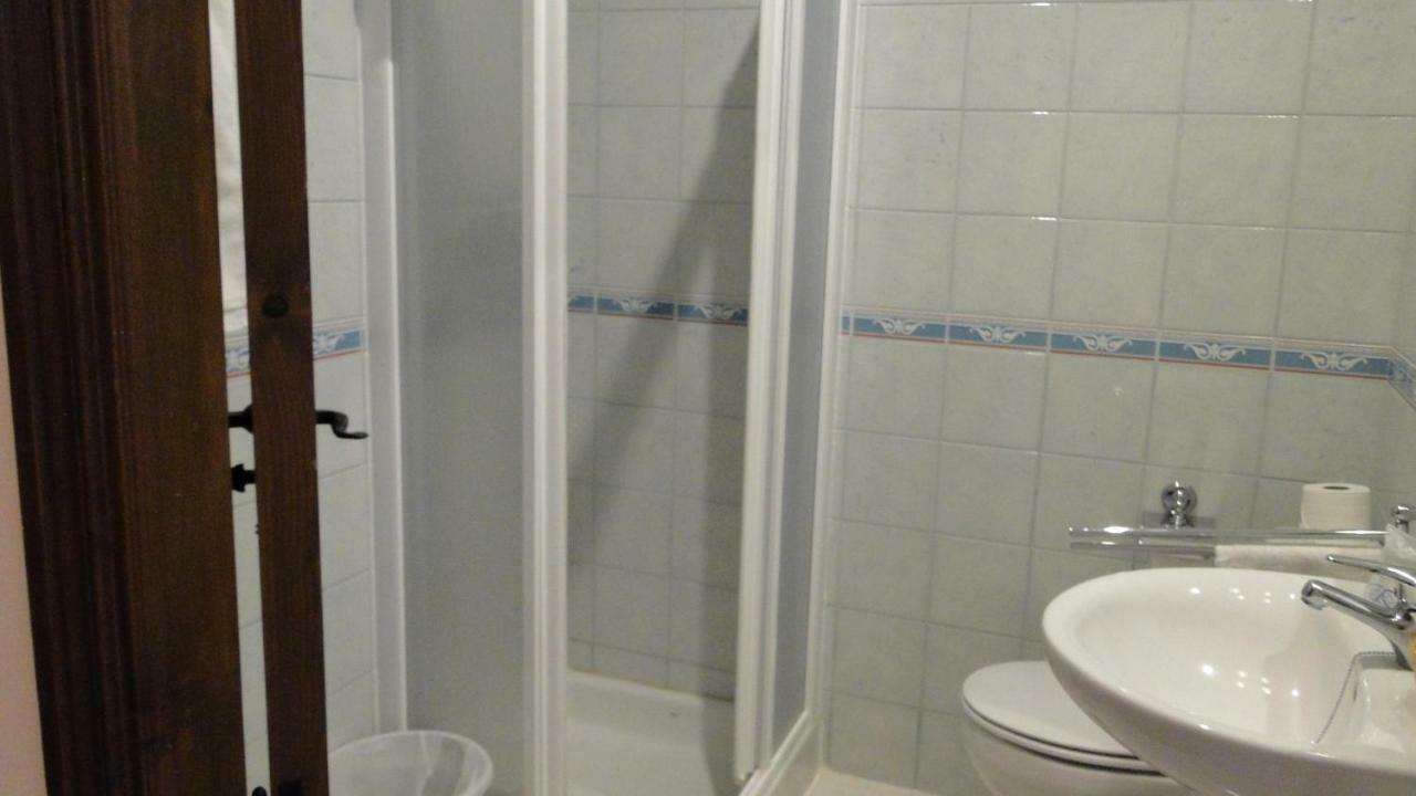 Hostal Las Paneras Ávila Luaran gambar